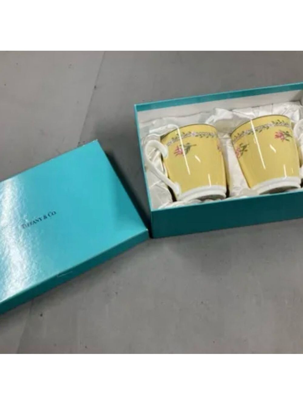 Tiffany & Co. (Yellow and Pink) PINK tulip Japan Made